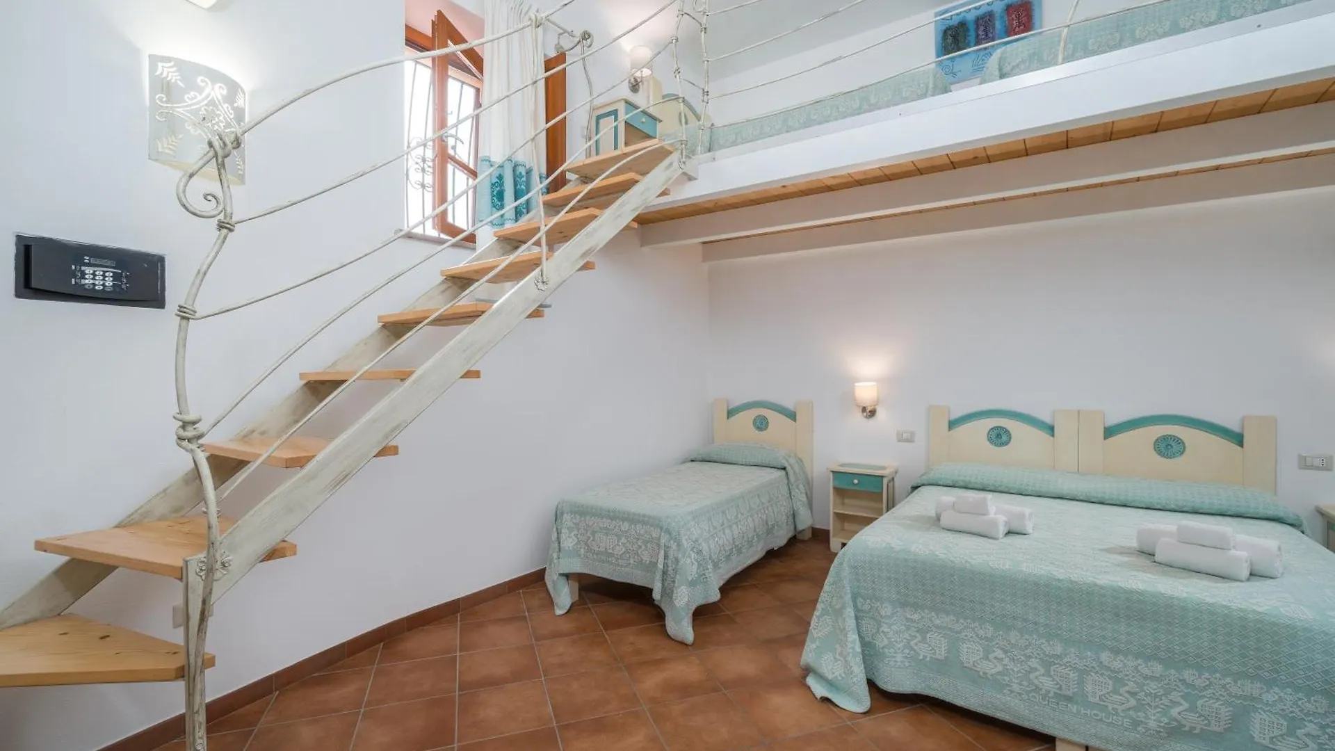 Hotel Bosa Queen House